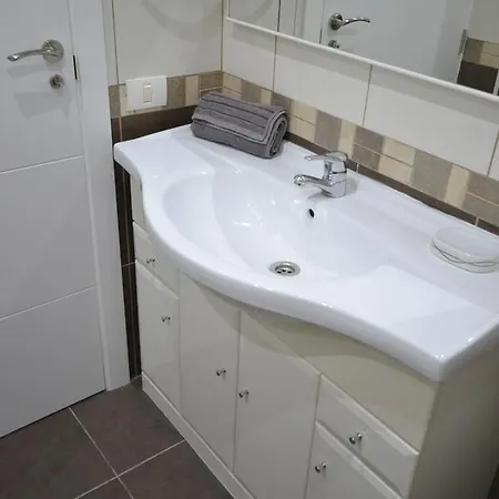 Apartment Nuevo Lirio *